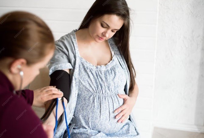 Best Gynecologists and Obstetricians in North Delhi